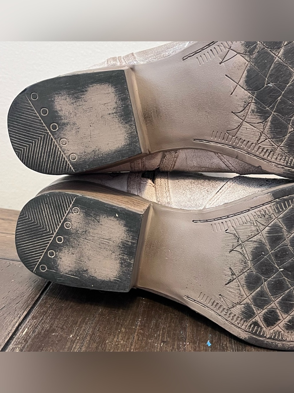 Sterling River Western Embroidered Distressed Booties Womens 8.5 - Picture 10 of 10